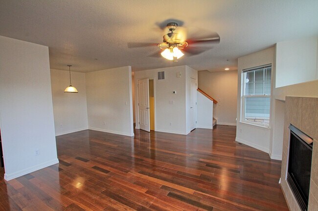 Building Photo - 14300 Waterside Ln