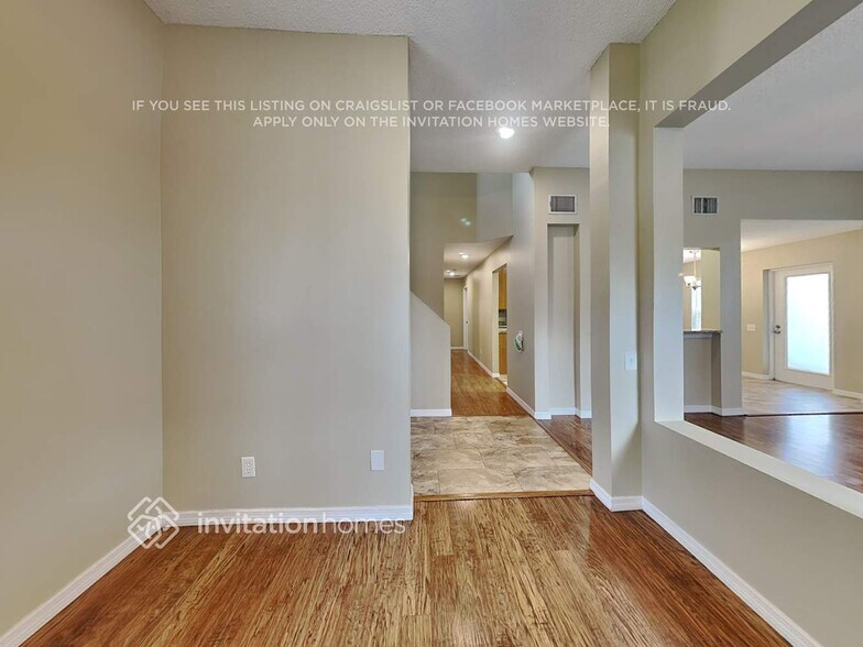 Building Photo - 11126 2nd Ave E