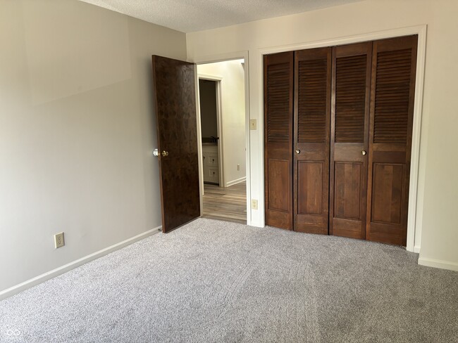 Building Photo - 665 Ironwood Dr