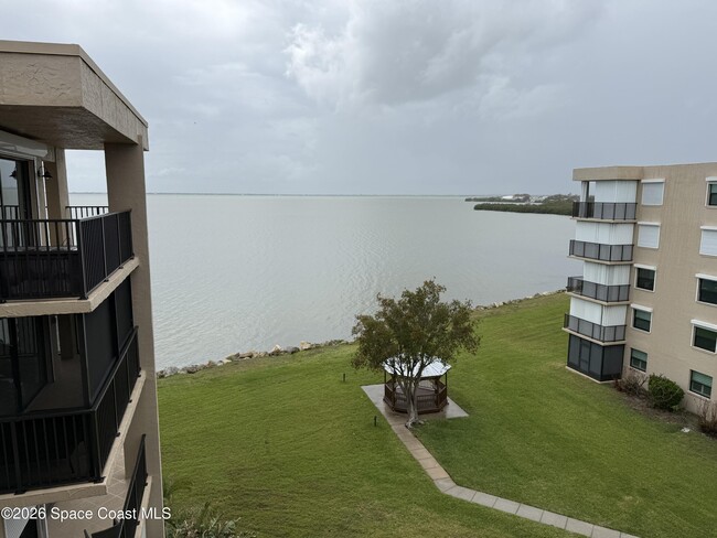 Building Photo - 201 International Dr