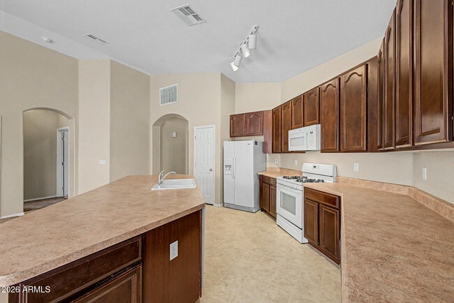 Building Photo - 15109 W Desert Mirage Dr