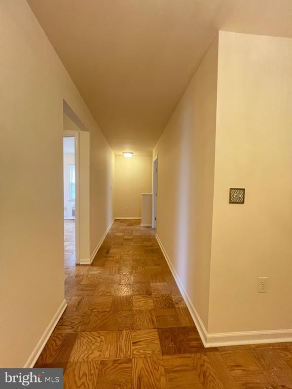 Building Photo - 125 Talbott St