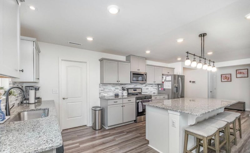 Building Photo - 2105 Feather Rock Dr