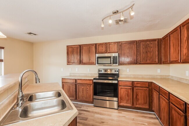 Building Photo - 22678 W Adams Dr