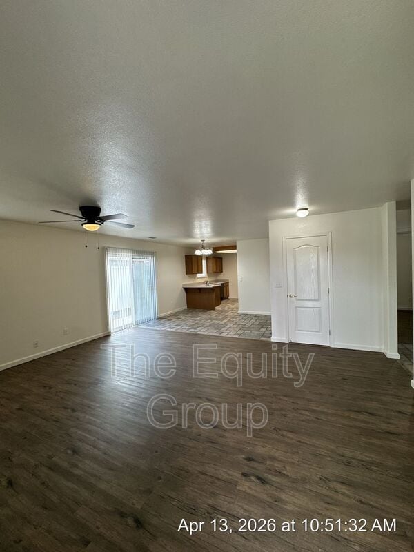 Building Photo - 1923 E Academy Ave