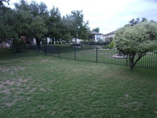 Building Photo - 721 Independence Creek Ln