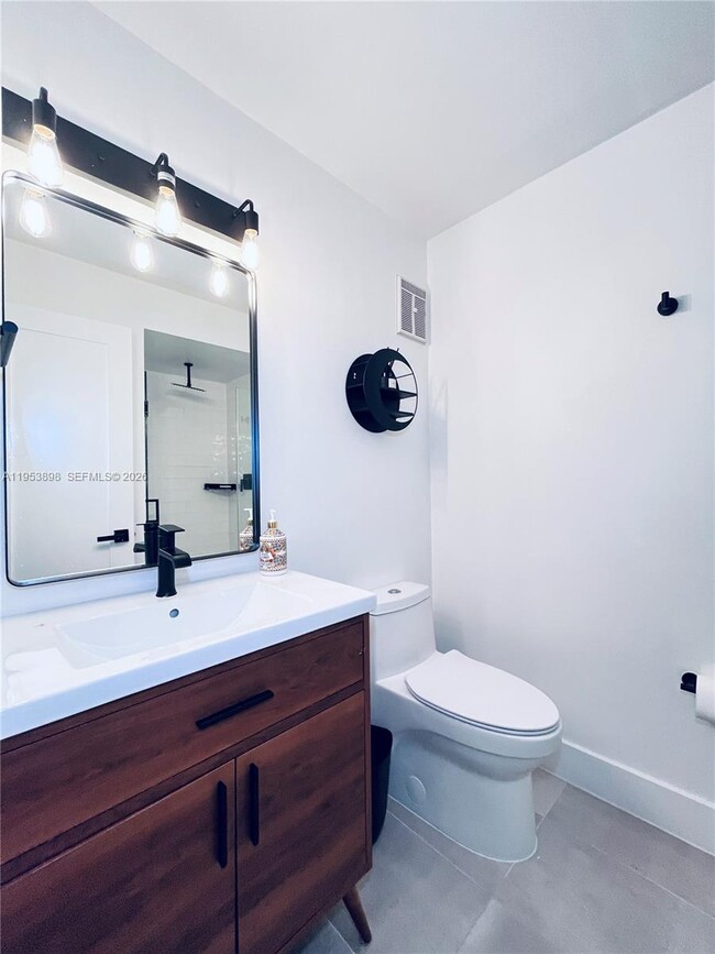 Building Photo - 6855 SW 45th Ln