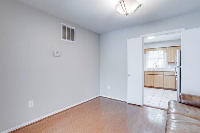 Building Photo - 4685 Forestdale Dr