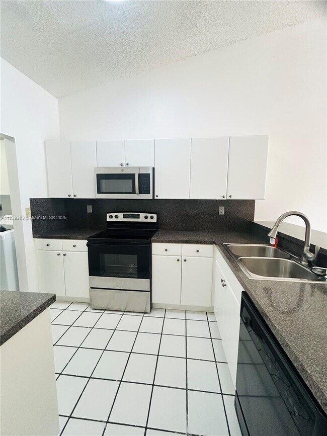 Building Photo - 12457 SW 147th Terrace