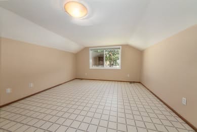 Building Photo - 40324 Lynn Rd