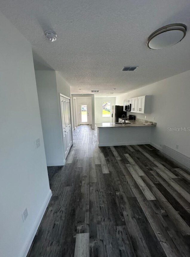 Building Photo - 542 Kilimanjaro Dr