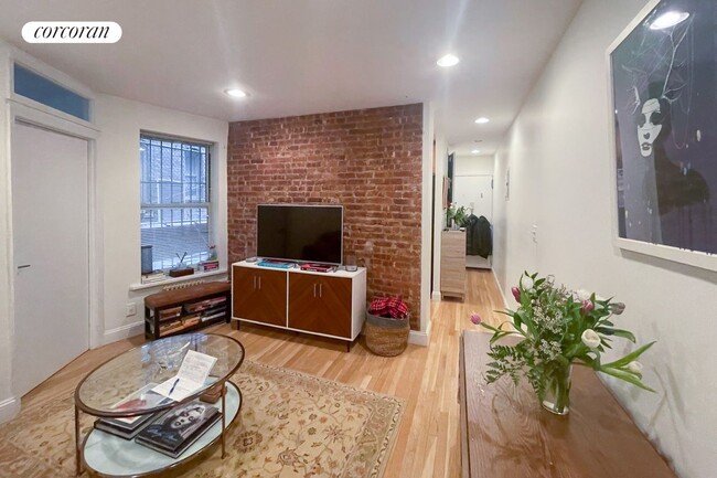 Primary Photo - 3161 Broadway
