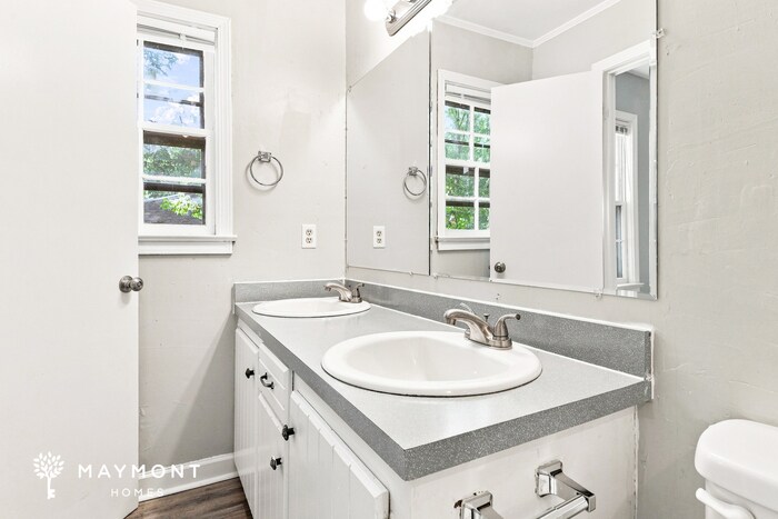 Building Photo - 106 Parlock Cir