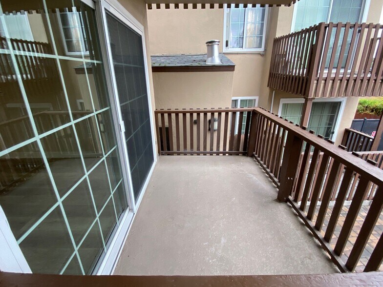 Building Photo - 2066 Fruitdale Ave