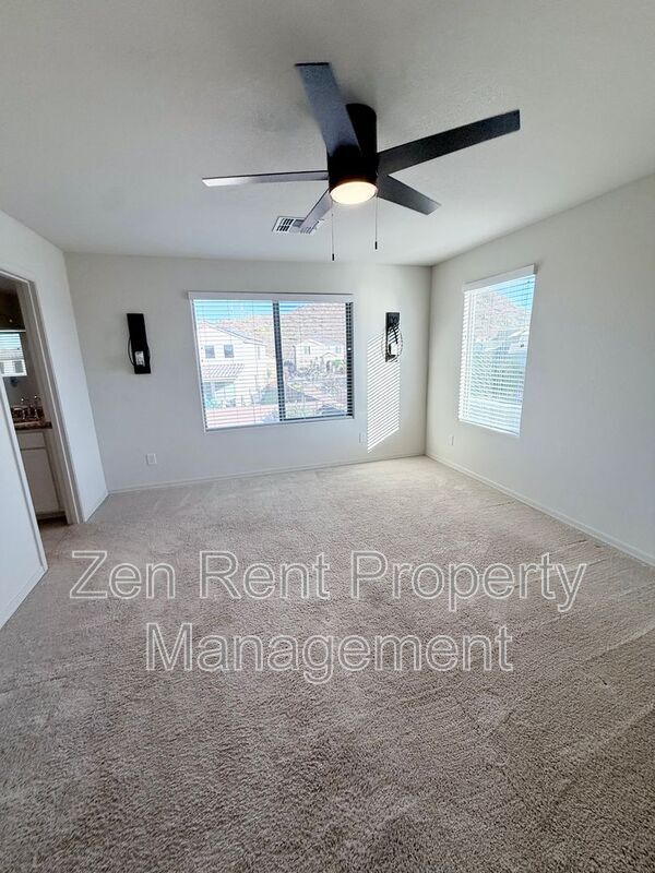 Building Photo - 32209 Daylight Dr