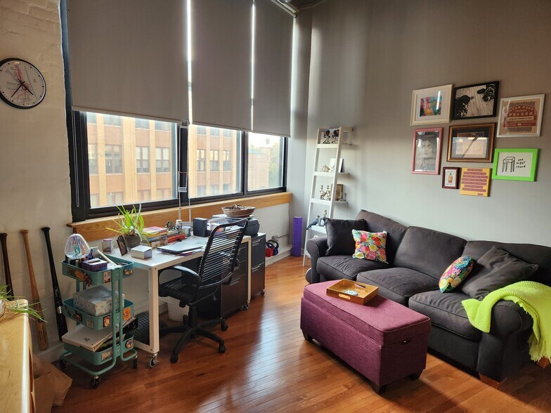 Second bedroom/office - 1601 W School St