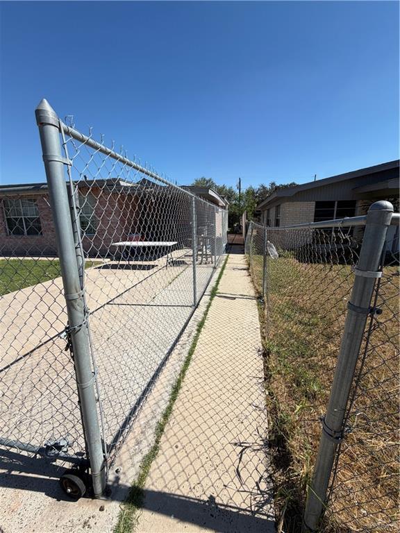 Building Photo - 9 Francisco Ave