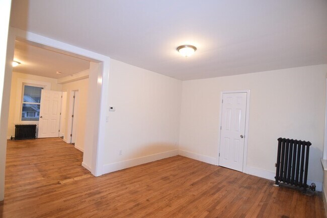 Building Photo - 20 11th St