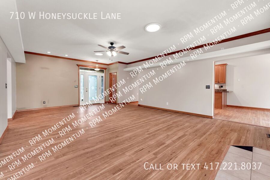 Building Photo - 710 Honeysuckle Ln