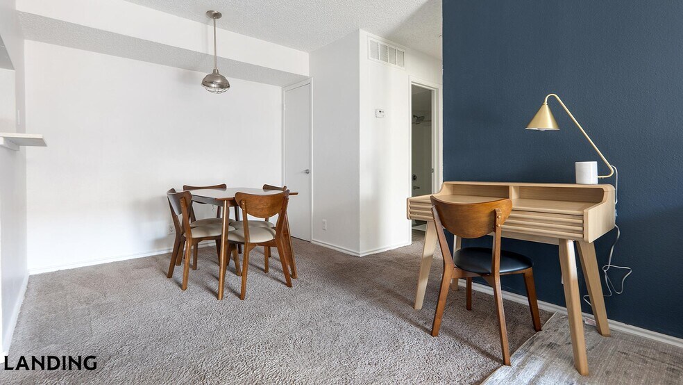 Building Photo - 1071 Clayton Ln