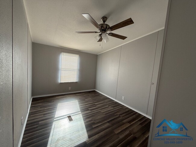 Building Photo - For Sale or Rent-to-own - 3 Bed/ 2 Bath on One Acre in Grape Creek