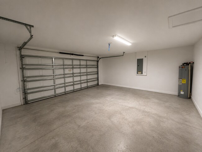 Building Photo - 12053 Centralia Rd