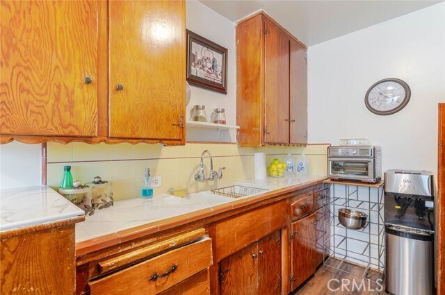 Building Photo - 1217 N Kingsley Dr