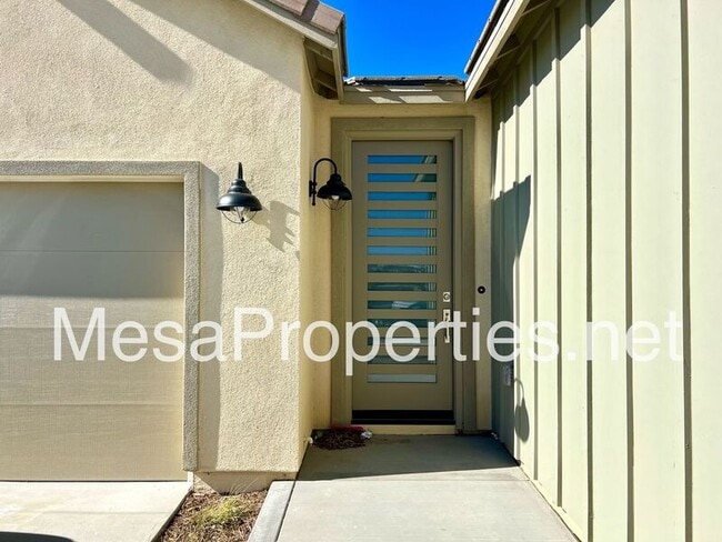 Building Photo - 16680 Yarrow Ln