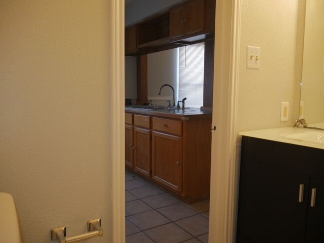 Building Photo - 4949 Hamilton Wolfe Rd