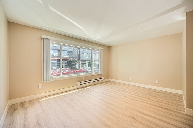 Interior Photo - 3435 Rainier Ave S