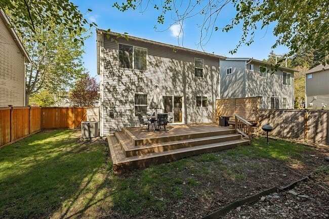 Building Photo - 3 Bedroom 2.5 bath Foxglove Meadows Home $3495.00