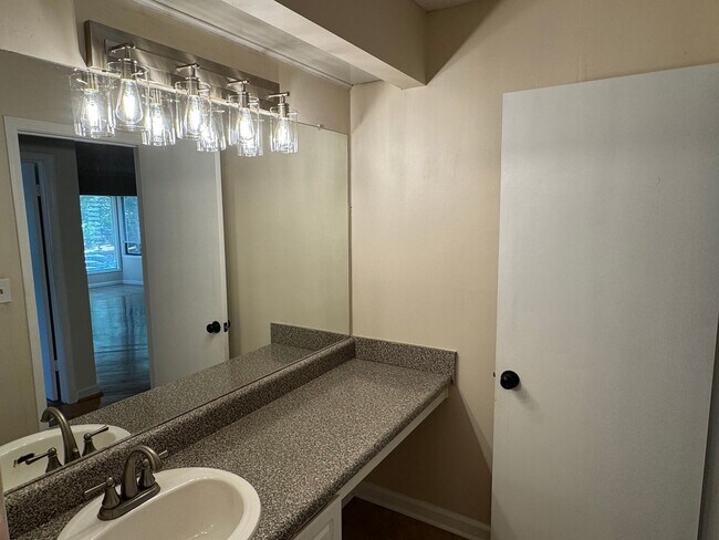 Building Photo - 5005 Wingate Way