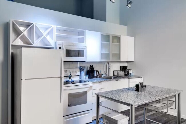 Building Photo - 309 Vine St