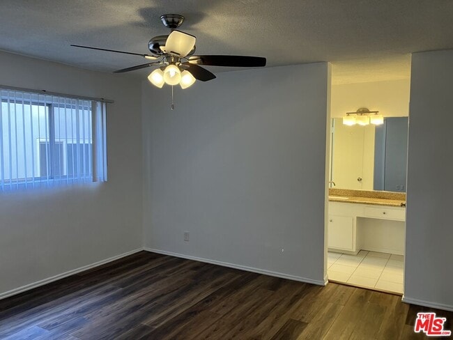 Building Photo - 11707 Kiowa Ave