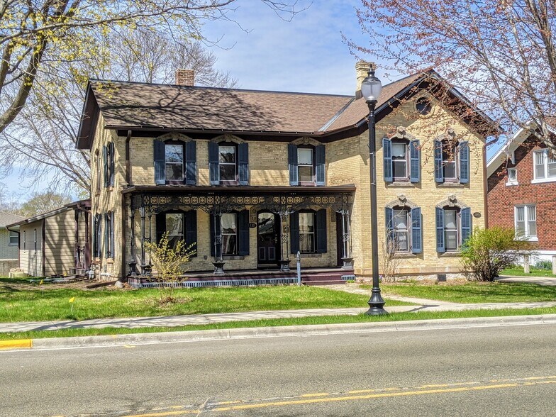 128 South Main Street - 128 S Main St