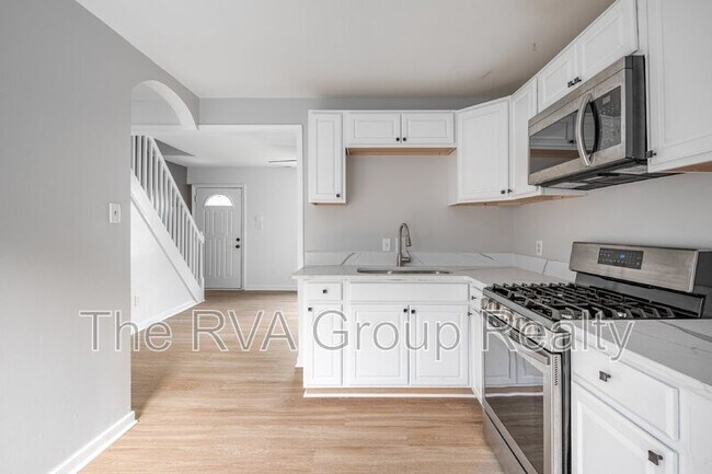 Building Photo - 712 Hill Top Dr