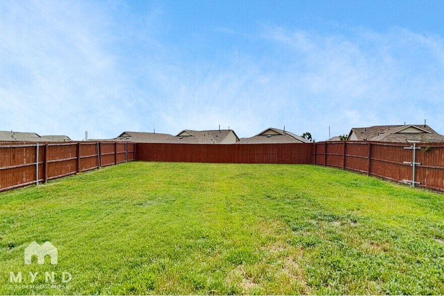 Building Photo - 14356 Cloudview Way