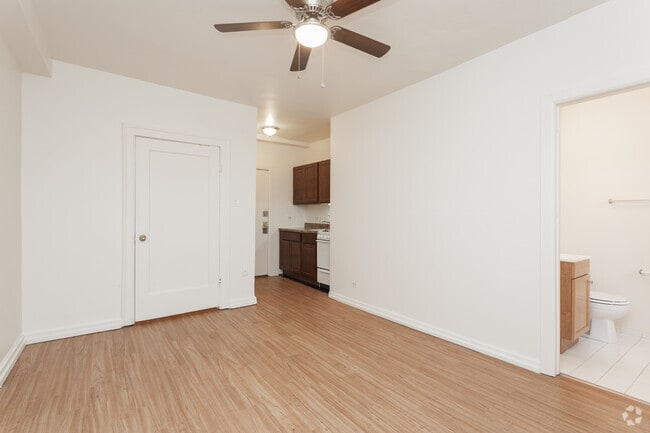 Building Photo - 5129 S Harper Ave Apartments