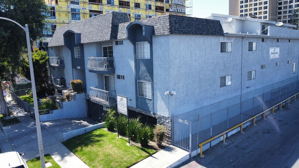 Building Photo - 11007 Hartsook St