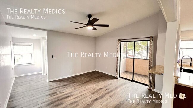 Building Photo - 3043 Antique Oaks Cir