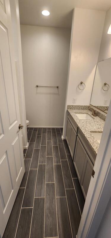 Building Photo - 7822 S Wolf Creek Dr