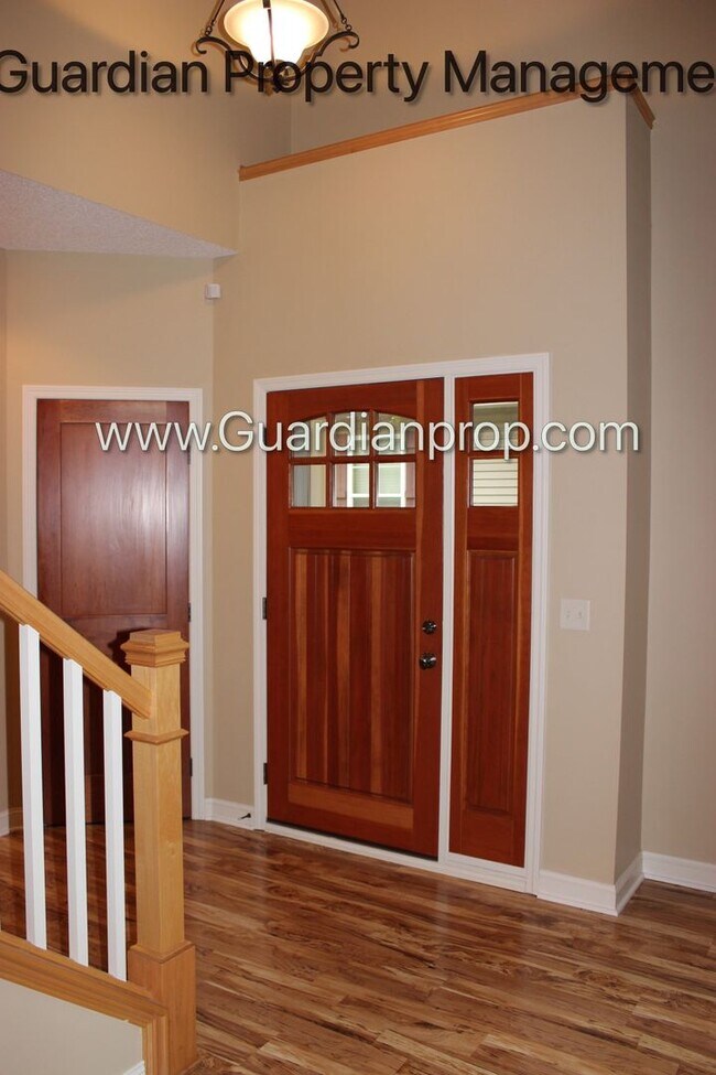 Building Photo - Gorgeous Brooklyn Park Single Family Home, 2 Car Garage, W/D, Office, Available Jan/Feb