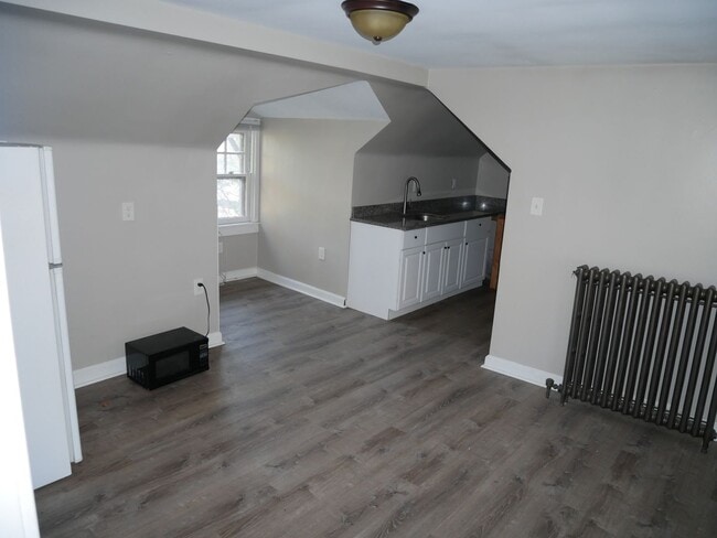 Building Photo - 2110 Walnut St