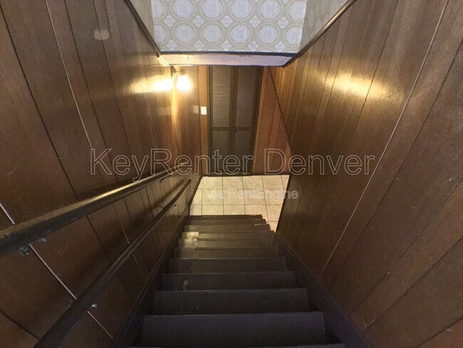 Building Photo - 1285 S Holly St