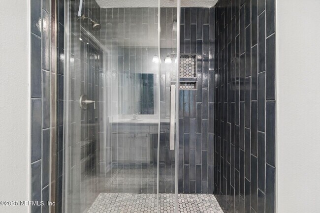 Building Photo - 49 Pasadena Dr