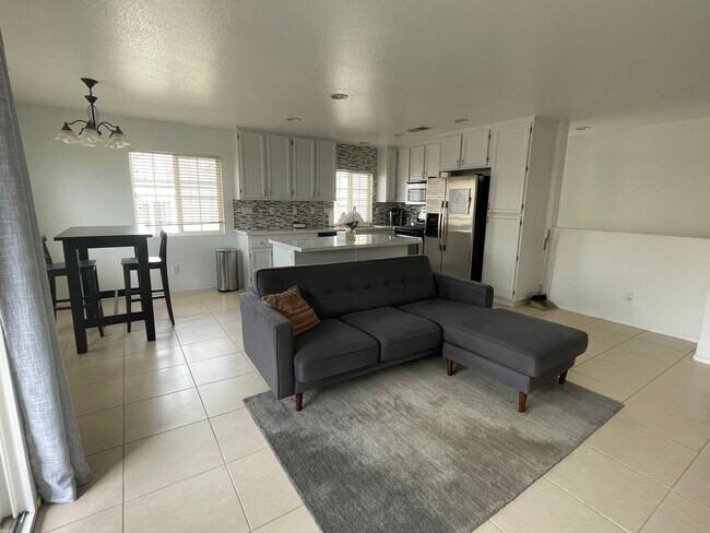 Building Photo - 2 Bedroom Condo in Otay Ranch