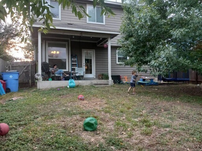 Building Photo - 1700 Kemah Dr