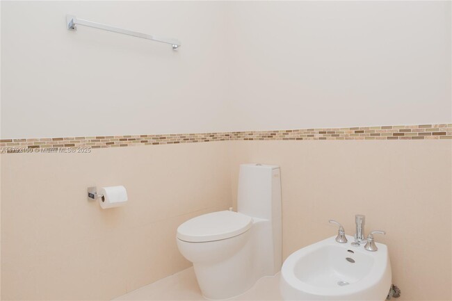 Building Photo - 11201 NW 73rd St