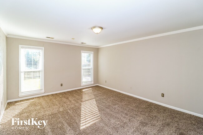 Building Photo - 8861 Fairway Gardens Dr