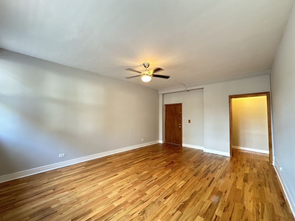 Building Photo - 1034 W George St